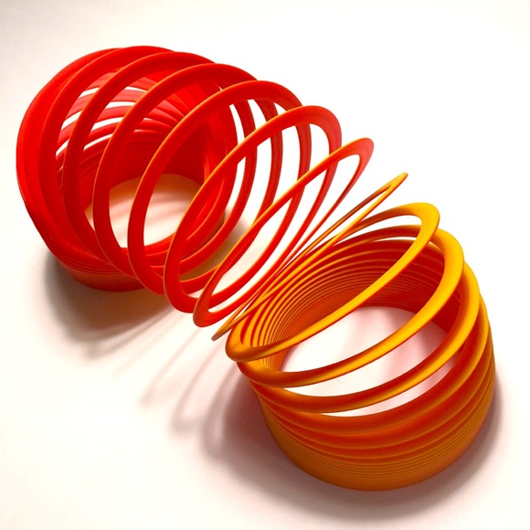 Original Plastic Slinky Walking Spring Toy - Picture 5 of 8